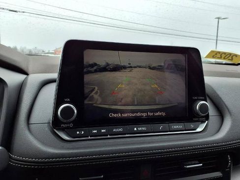 Certified 2023 Nissan Rogue SV AWD/4WD image 10