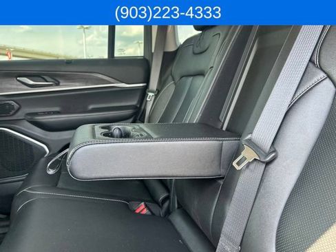 Used 2022 Jeep Grand Cherokee Limited 4xe w/ Luxury Tech Group II AWD/4WD image 42