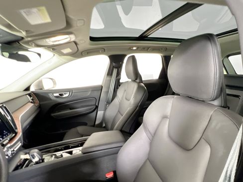 Used 2023 Volvo XC60 B5 Plus w/ Climate Package AWD/4WD image 22