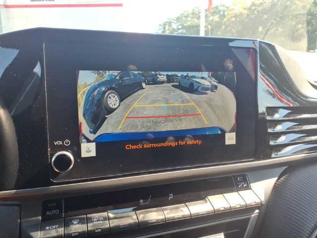 Used 2026 Toyota Camry SE w/ Convenience Package FWD image 15