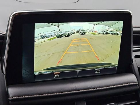 Used 2022 GMC Yukon AT4 image 17