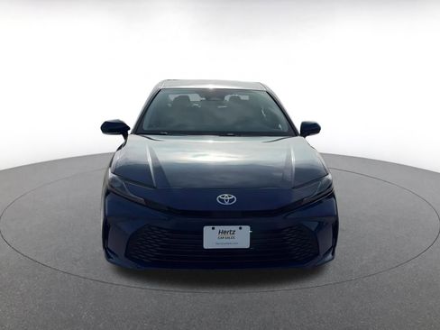 Used 2025 Toyota Camry LE image 4