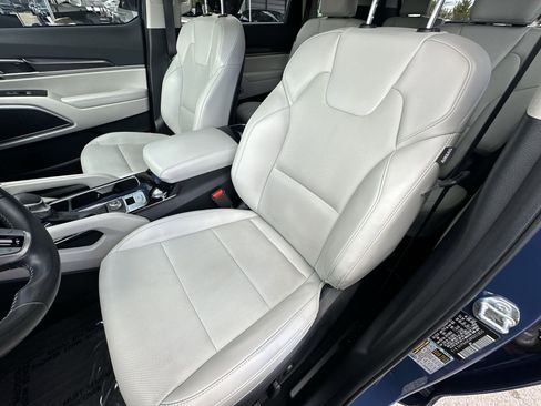 Certified 2024 Kia Telluride S w/ S Sunroof Package image 12