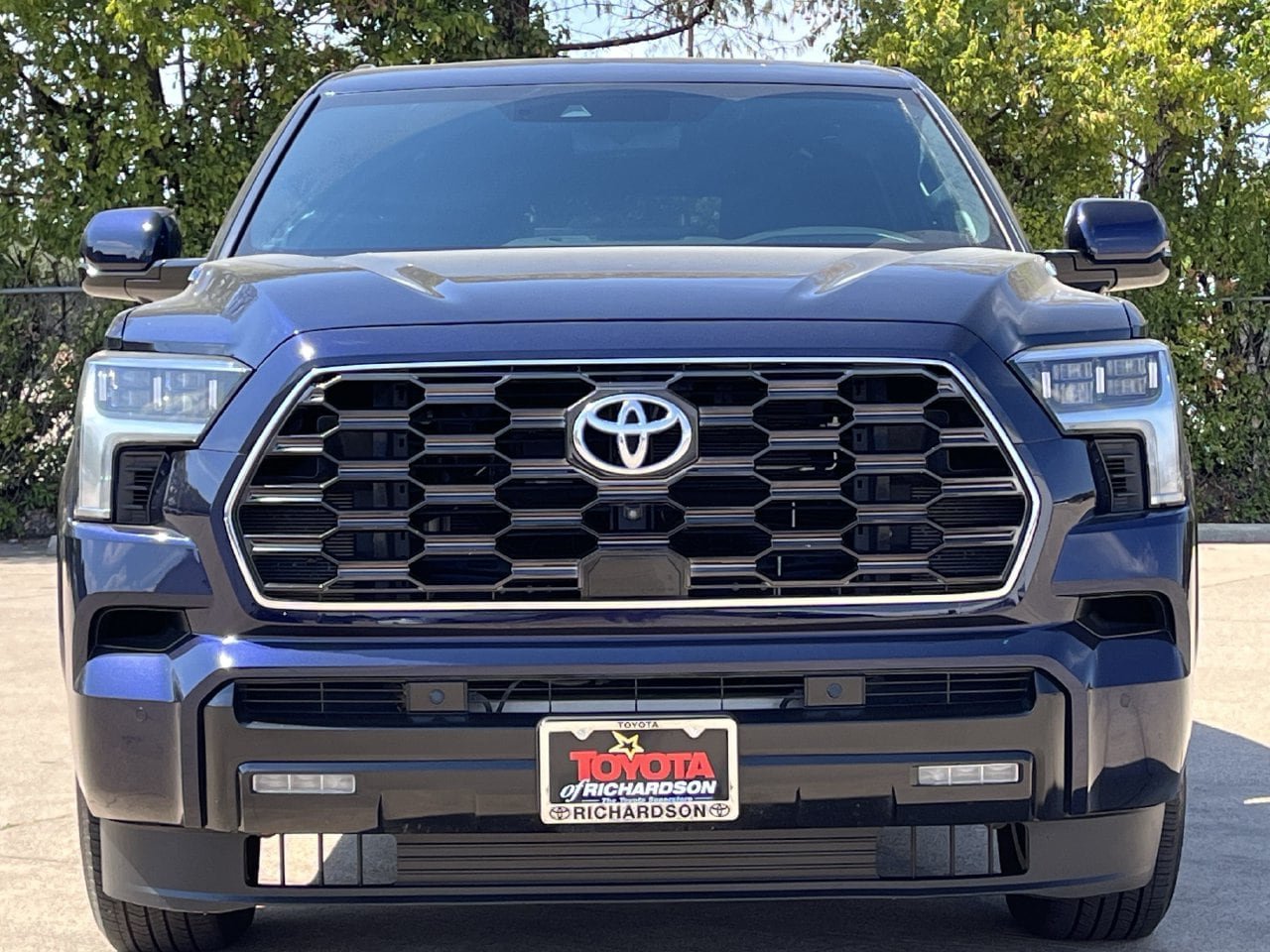 Used 2023 Toyota Sequoia Platinum AWD/4WD image 7