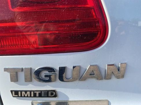 Used 2017 Volkswagen Tiguan Limited w/ Alloy Wheels Package AWD/4WD image 28