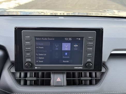 Used 2022 Toyota RAV4 XLE image 27