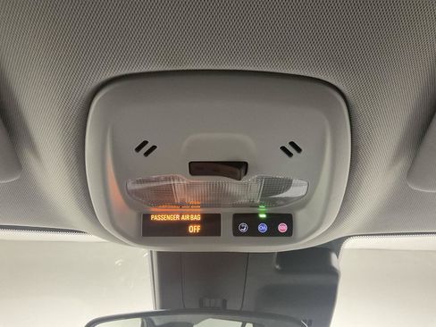 Certified 2025 Chevrolet Trax ACTIV FWD image 17