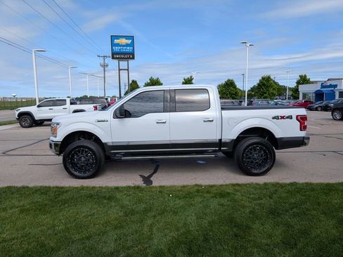 Used 2018 Ford F150 XLT w/ Equipment Group 302A Luxury AWD/4WD image 9