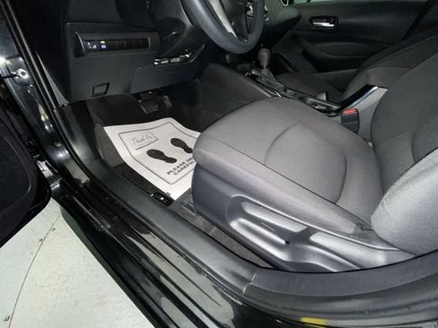 Used 2021 Toyota Corolla LE w/ LE Convenience Package FWD image 12