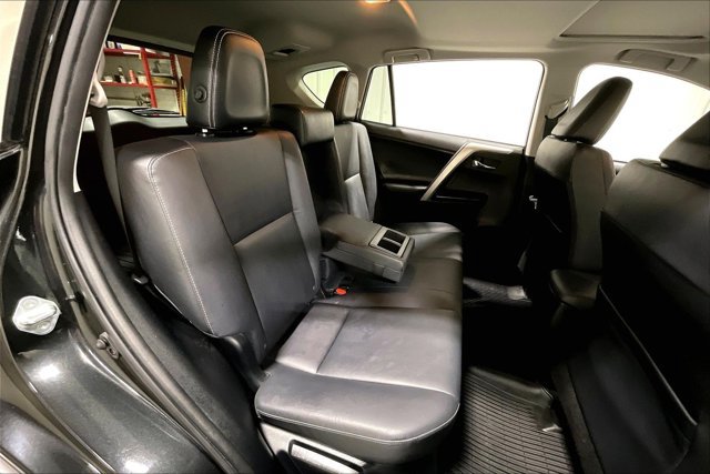 Used 2018 Toyota RAV4 Limited AWD/4WD image 27