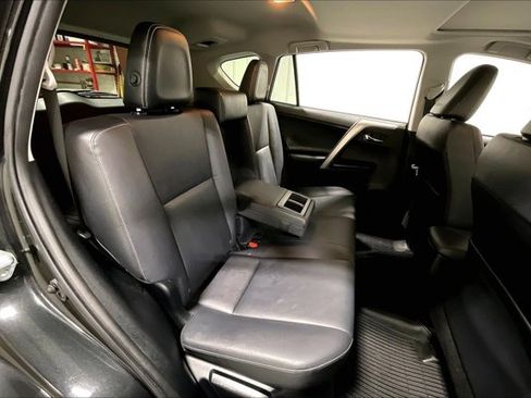 Used 2018 Toyota RAV4 Limited AWD/4WD image 27