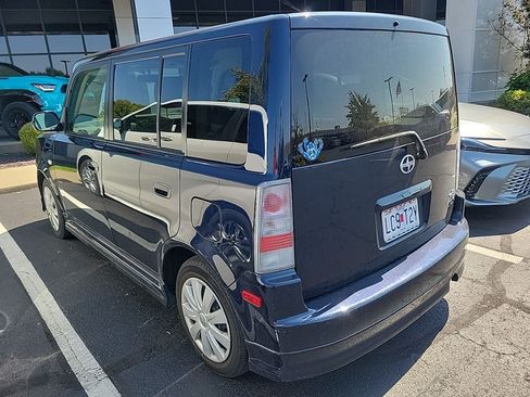 Used 2005 Scion xB FWD image 9