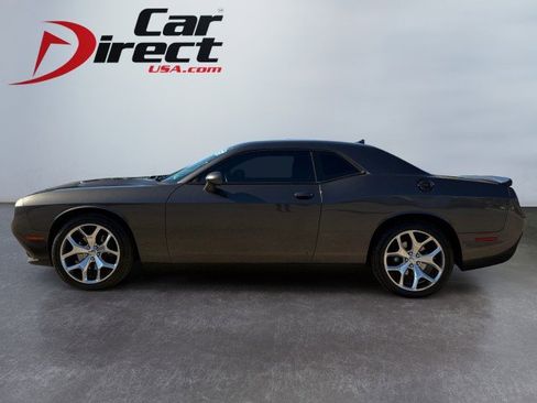 Used 2016 Dodge Challenger R/T Plus image 9