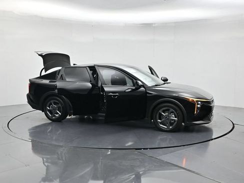 Used 2025 Kia K4 FWD image 52
