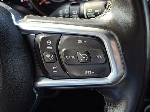 Used 2022 Jeep Wrangler Unlimited Sahara image 14