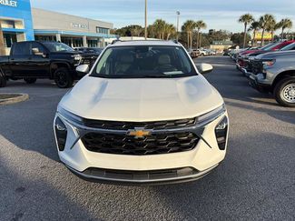 New 2026 Chevrolet Trax LT w/ Sunroof Package video 2
