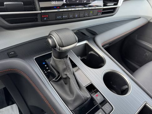 Certified 2024 Toyota Sienna XSE image 8