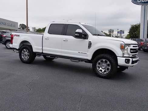 Used 2021 Ford F250 Lariat w/ Lariat Value Package AWD/4WD image 2