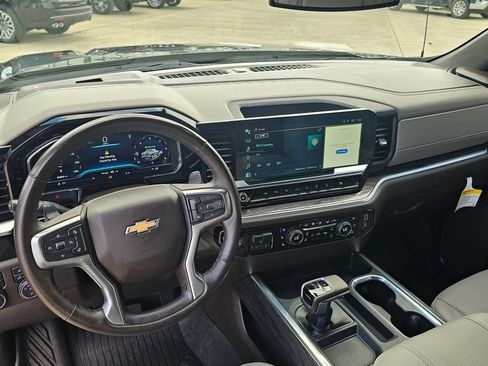 Used 2024 Chevrolet Silverado 1500 LTZ AWD/4WD image 10