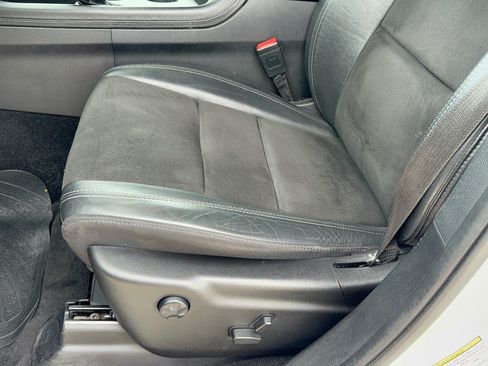 Used 2022 Dodge Durango GT RWD image 32