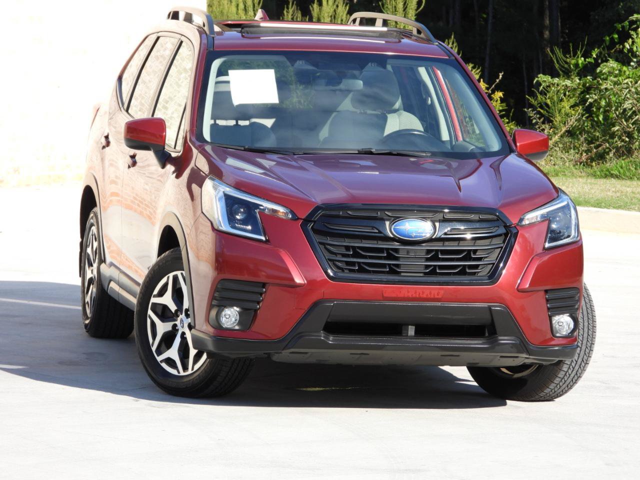 Used 2023 Subaru Forester Premium AWD/4WD image 18