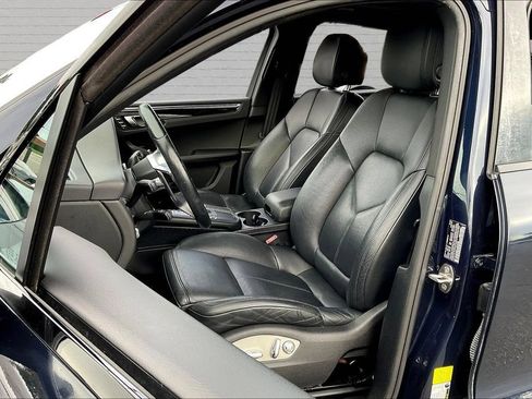 Used 2020 Porsche Macan AWD/4WD image 20