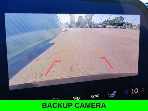 Used 2025 Chevrolet Traverse LT w/ Sun and Wheel Package AWD/4WD image 6