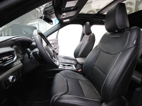 Used 2023 Ford Explorer ST w/ Equipment Group 401A AWD/4WD image 13