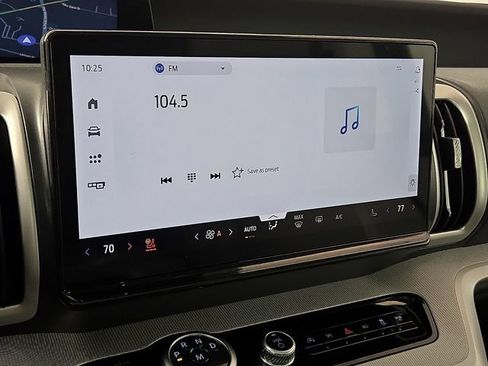 Certified 2025 Ford Expedition Active image 19