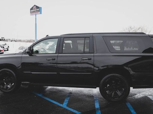 Used 2020 Cadillac Escalade ESV Platinum image 23