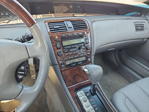 Used 2004 Toyota Avalon XLS FWD image 19