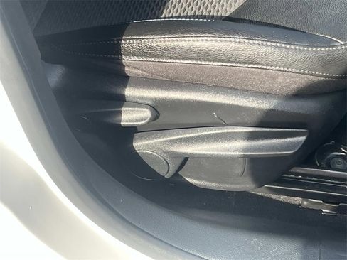 Used 2024 Jeep Compass Latitude image 20