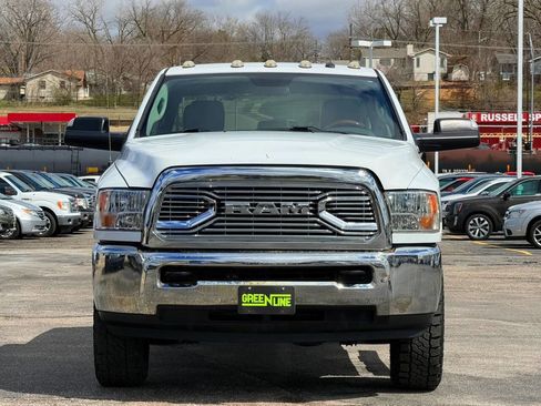 Used 2018 RAM 2500 Tradesman w/ Chrome Appearance Group image 3
