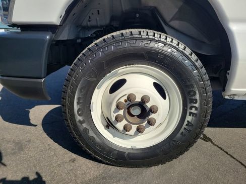 Certified 2019 Ford E-350 and Econoline 350 Super Duty RWD image 19