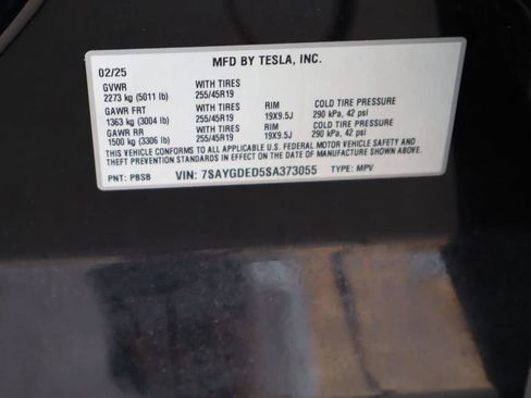 Used 2025 Tesla Model Y Long Range RWD image 23