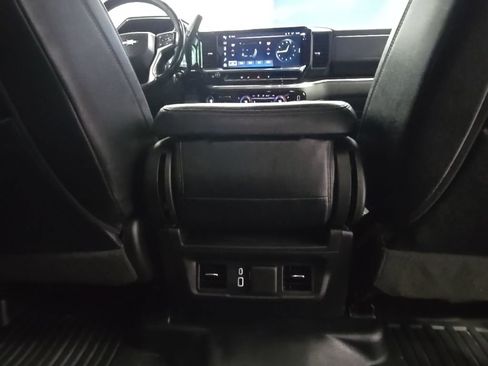 Used 2024 Chevrolet Silverado 3500 LT w/ Convenience Package image 22