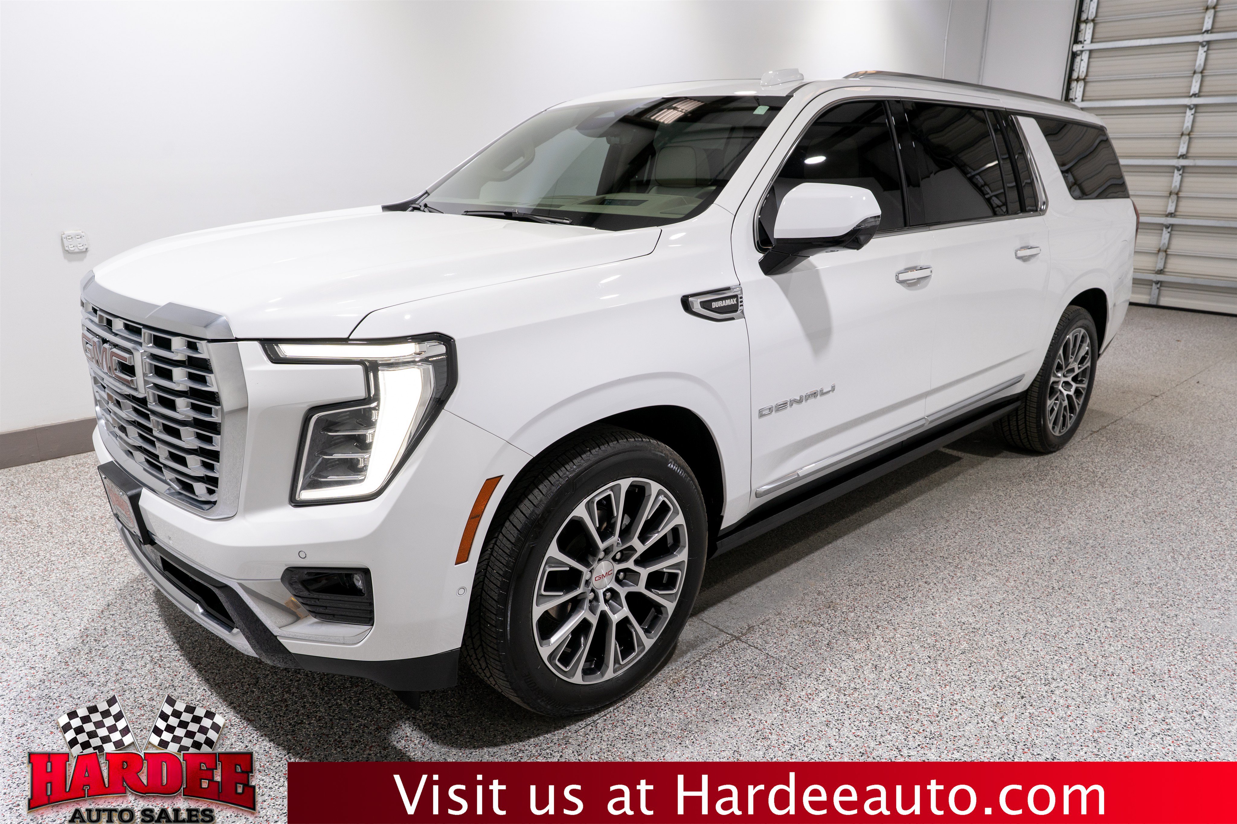 Used 2025 GMC Yukon XL Denali w/ Denali Reserve Package AWD/4WD image 2