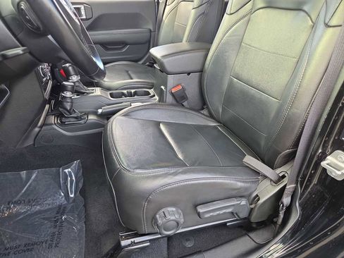 Used 2021 Jeep Wrangler Unlimited Sahara image 18