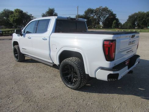 New 2026 GMC Sierra 1500 Denali Ultimate AWD/4WD image 13