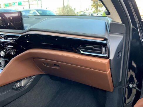 Used 2025 Acura MDX SH-AWD w/ Technology Package image 17