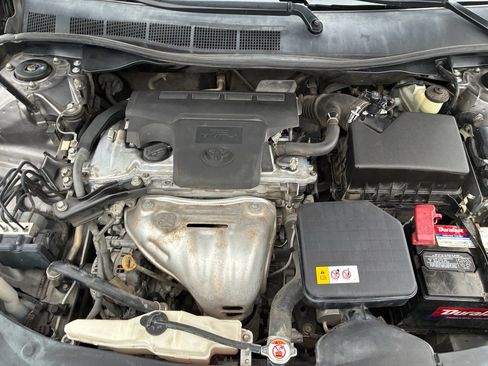 Used 2017 Toyota Camry SE image 28