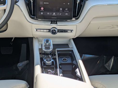 Certified 2026 Volvo XC60 B5 Ultra w/ Protection Package Premier AWD/4WD image 20