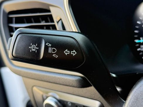 Used 2020 Ford Escape SE image 28