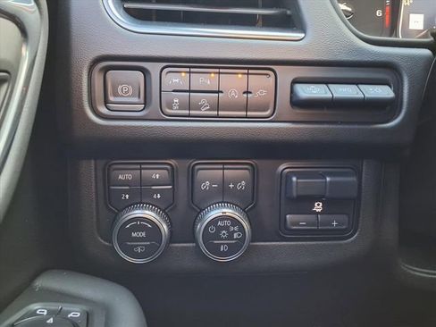 Used 2021 GMC Yukon AT4 w/ AT4 Premium Plus Package image 76