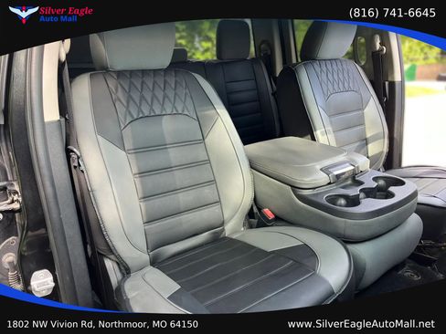 Used 2016 RAM 1500 Express w/ Black Ram 1500 Express Group AWD/4WD image 9
