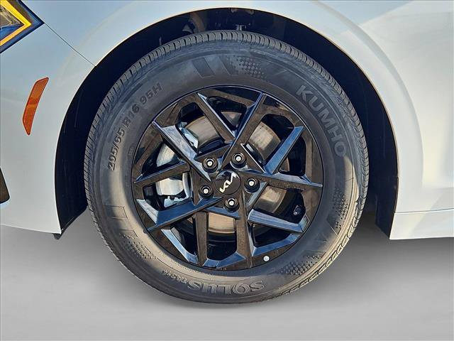 Used 2026 Kia K5 LXS FWD image 23