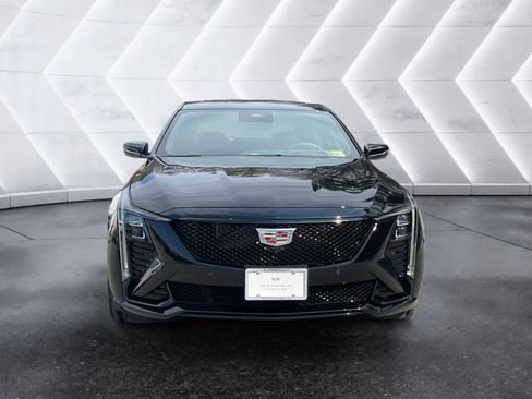 Used 2026 Cadillac CT5 V w/ Technology Package AWD/4WD image 9