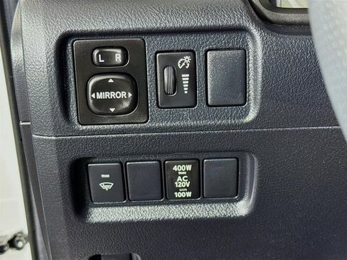 Used 2019 Toyota 4Runner SR5 Premium image 10