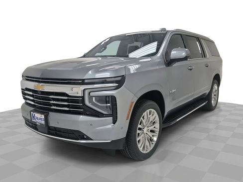 New 2026 Chevrolet Suburban LT image 1