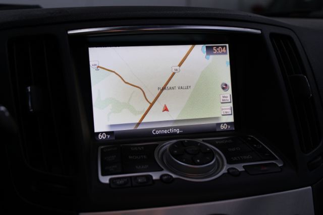 Used 2015 INFINITI Q60 Convertible w/ Premium Package RWD image 19